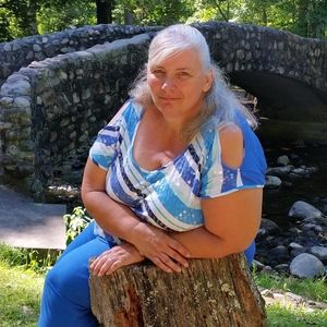 Meet your Posher, Renee